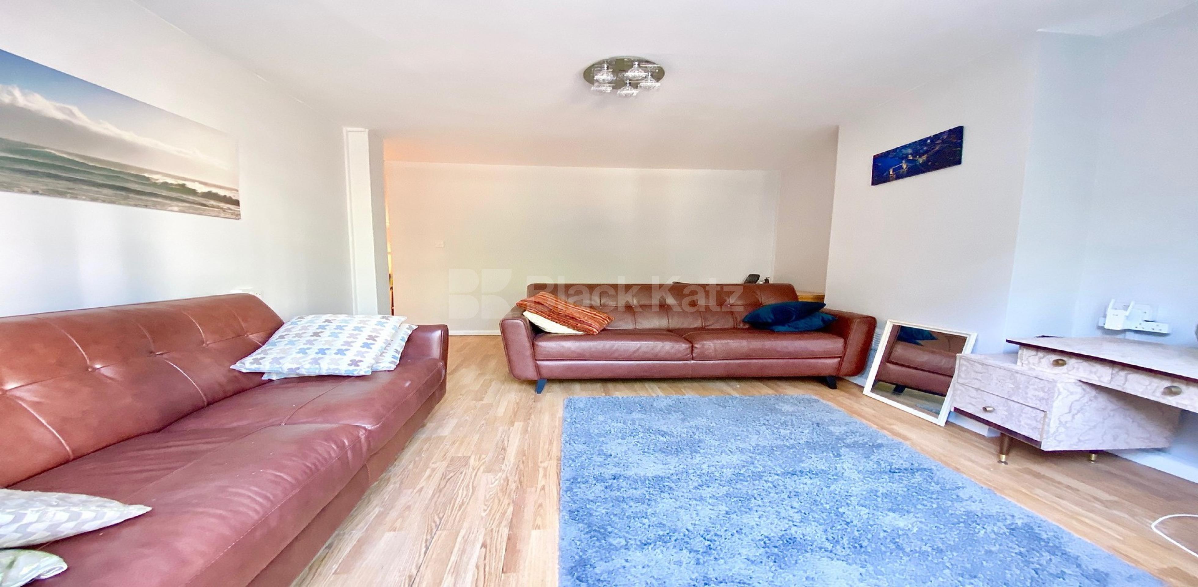 			3 BEDROOM APARTMENT WITH PATIO!, 3 Bedroom, 1 bath, 1 reception Apartment			 King Henrys Walk, DALSTON N1 N1